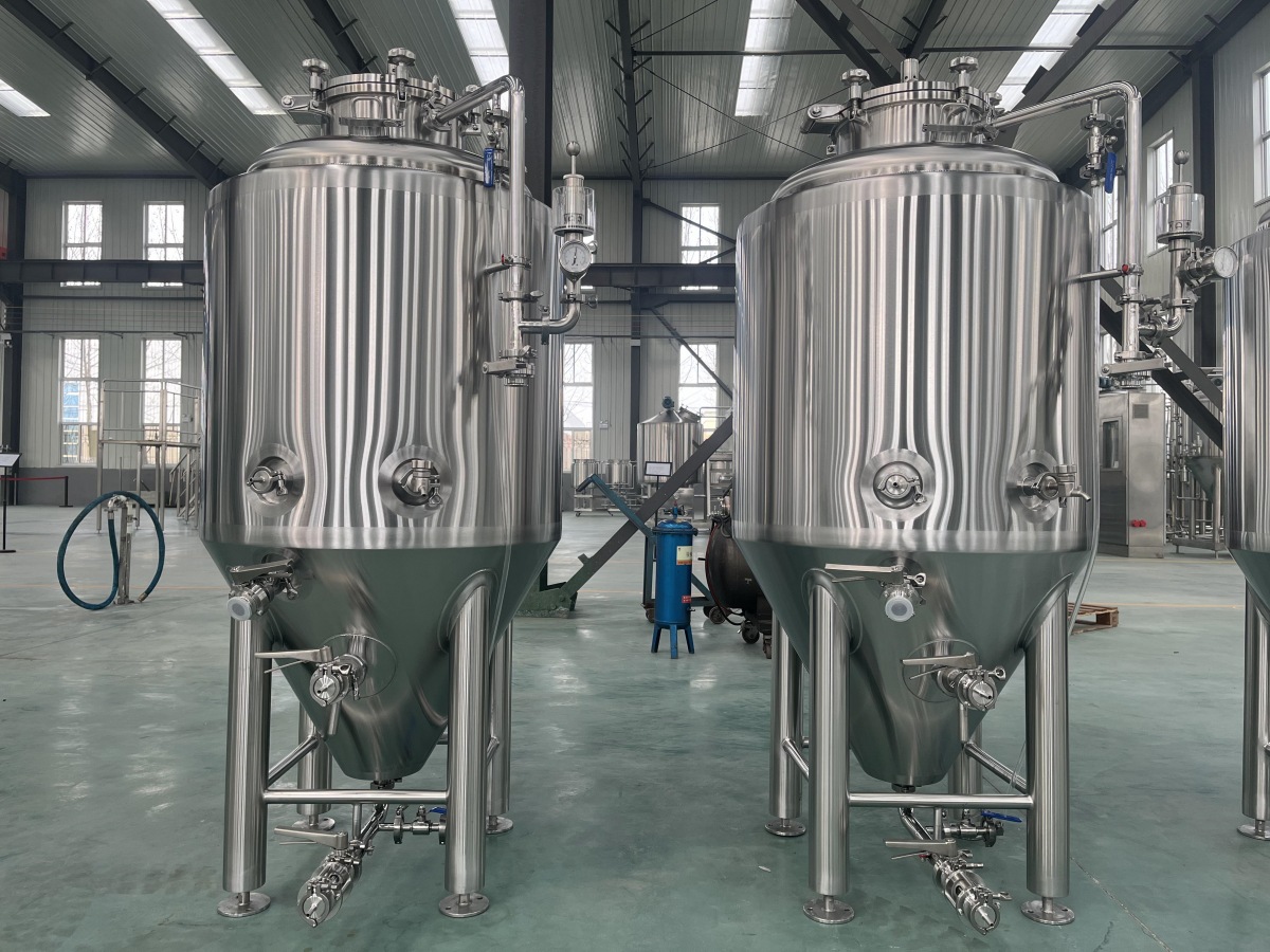 300L Fermentation tanks 300L Fermentation tanks